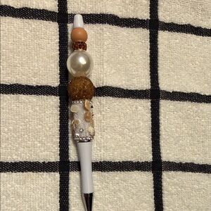 Elegant Beaded Pen - White and Gold